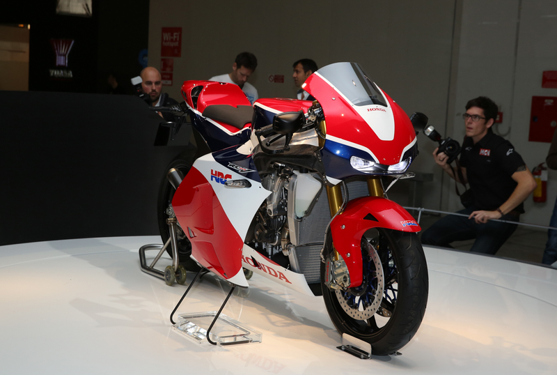 Illustration for article titled 2015 Honda RC213V-S: It Really Is A MotoGP Bike With A License Plate